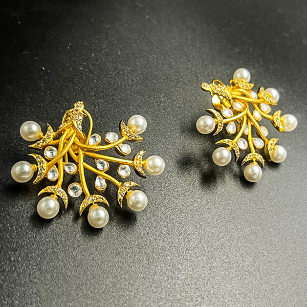 Micro earrings with pearl (542229)