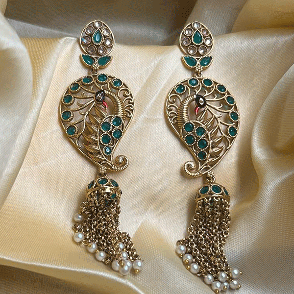 micro earrings with pearl work (492855)