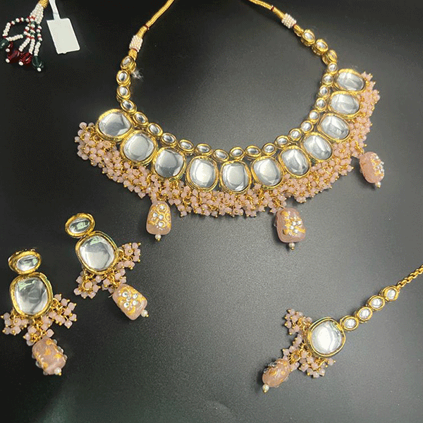 Kundan necklace set with mang tika (523715)