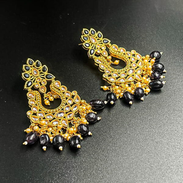 micro earrings with black stone (536253)