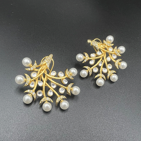 Kundan studs with pearl (542228)