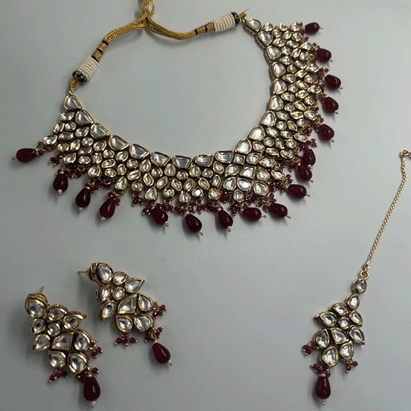 Kundan necklace set with mang tika (543154)