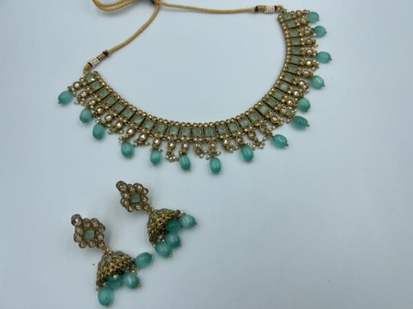 Micro collection necklace set (533162)