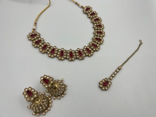 Micro collection necklace set (548612)